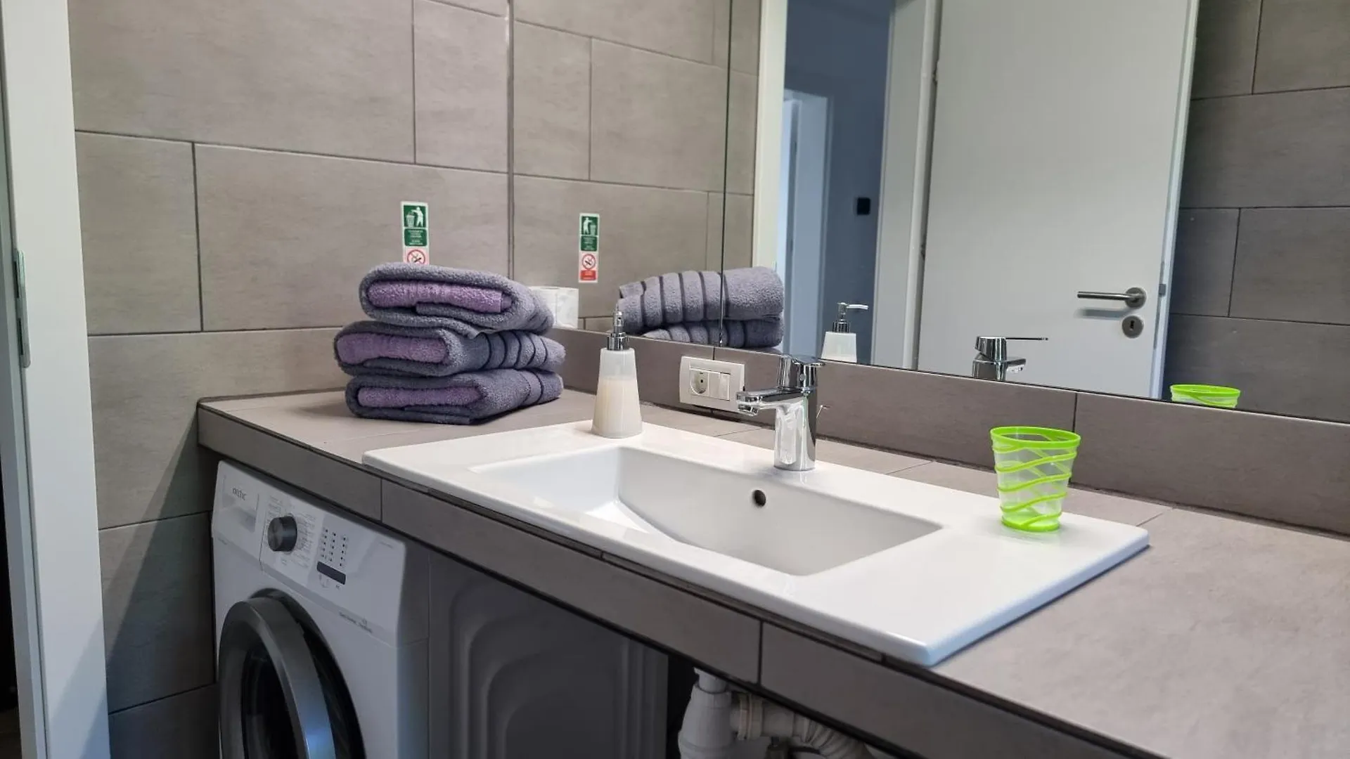 Apartment Ferienwohnung Bliss Nest - Cazare Spital Fundeni Bukarest